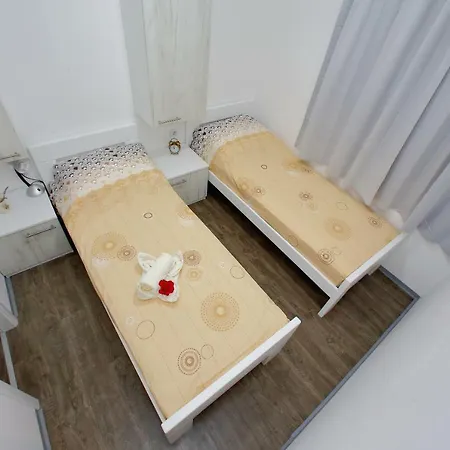 Vakantiehuis Mobile Homes Olive And Sea *
