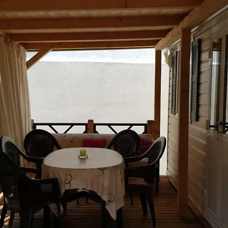 Mobile Homes Olive And Sea Vakantiehuis